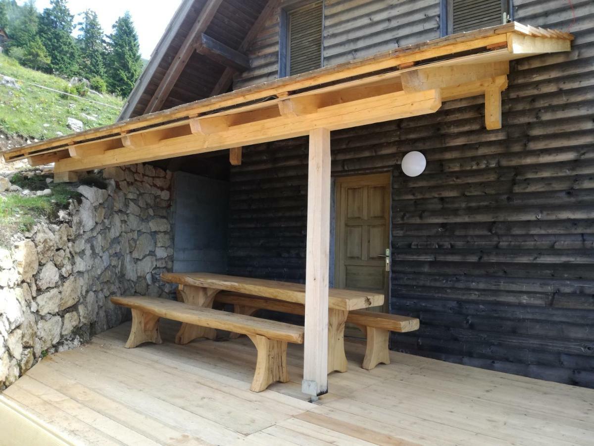 Apartmaji Vrhovnik Церклє-на-Горенськем Екстер'єр фото